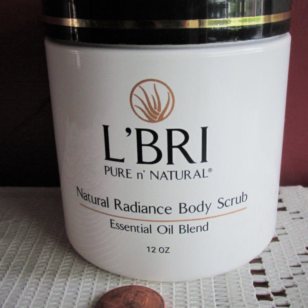 L'BRI Pure & Natural Radiance BODY SCRUB 12 oz  Essential Oil Blend